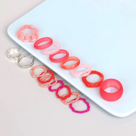 Hot Pink Colorful Chunky Resin Ring 17 Pieces - Picture 3 of 3